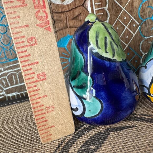 Handmade Talavera Pottery Salt & Pepper Shakers Mexico Ceramic Pear Shape Floral - Picture 3 of 4